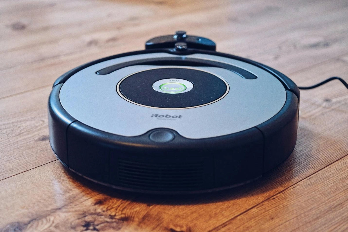 Robotic Vacuums - Robotic Vacuums / Household